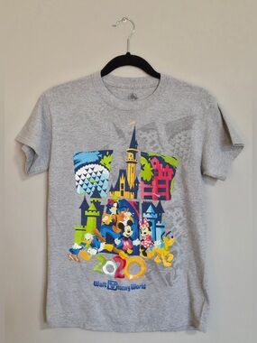 Women’s Size Small Disney T-Shirt Gray 2020